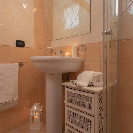 Modern Furnished House In Appartamento Villasimius